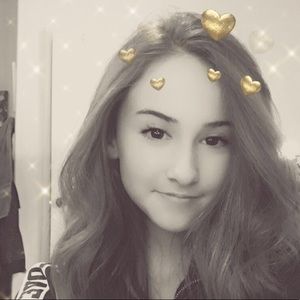 Meet your Posher, Claira